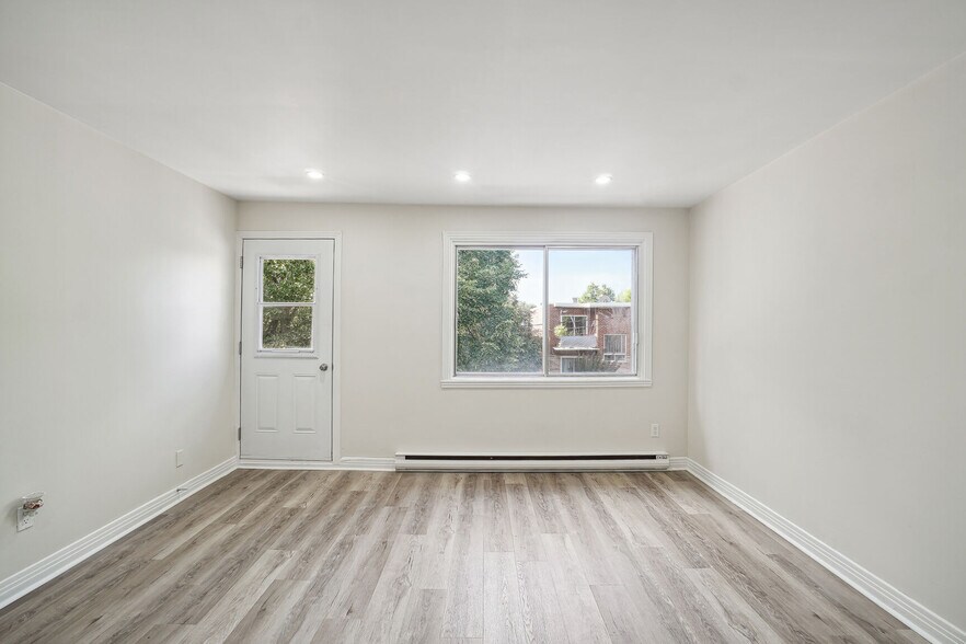 More Photos Of 9175 Av 9E, Montréal Apartments For Sale