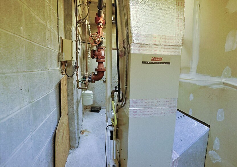 More Photos Of 633 Rt-211, Middletown Office For Sale