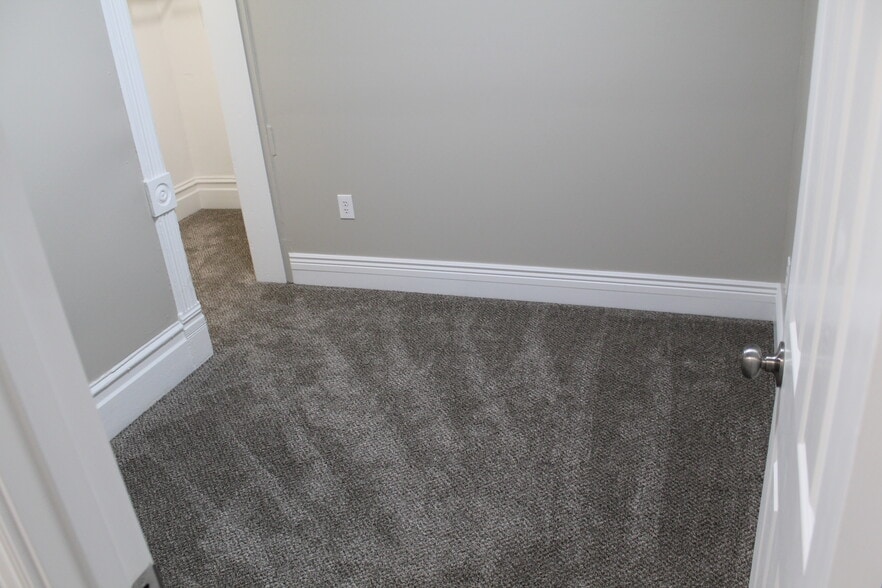 More Photos Of 3025-3027 S Adams Ave, Ogden Apartments For Sale