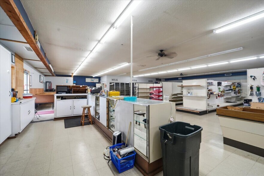 More Photos Of 407 Main St, Union Freestanding For Sale