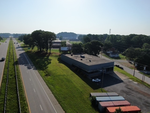 Primary Photo Of 2216 Dunmore Ct, High Point Warehouse For Lease