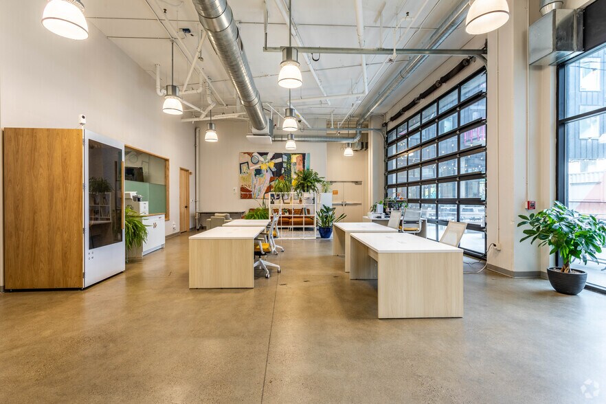 More Photos Of 440-500 W Broad St, Columbus Apartments For Lease