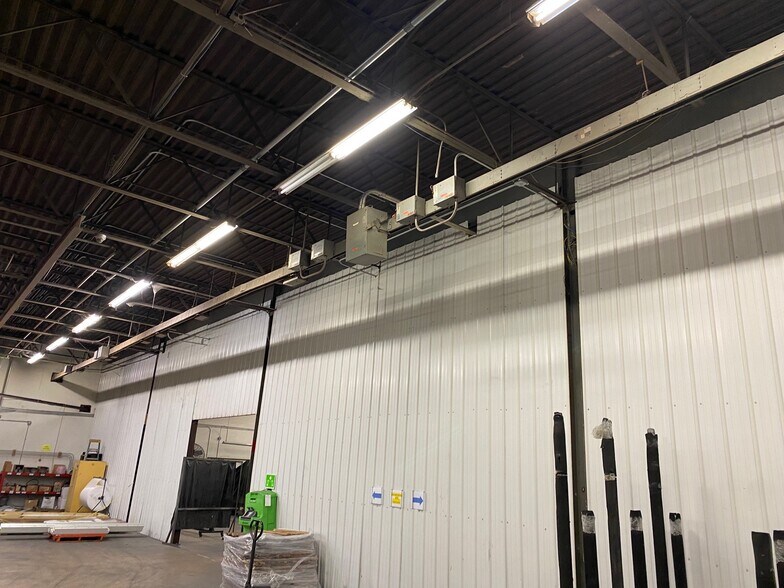 More Photos Of 31 Industrial Cir, Lancaster Industrial For Lease