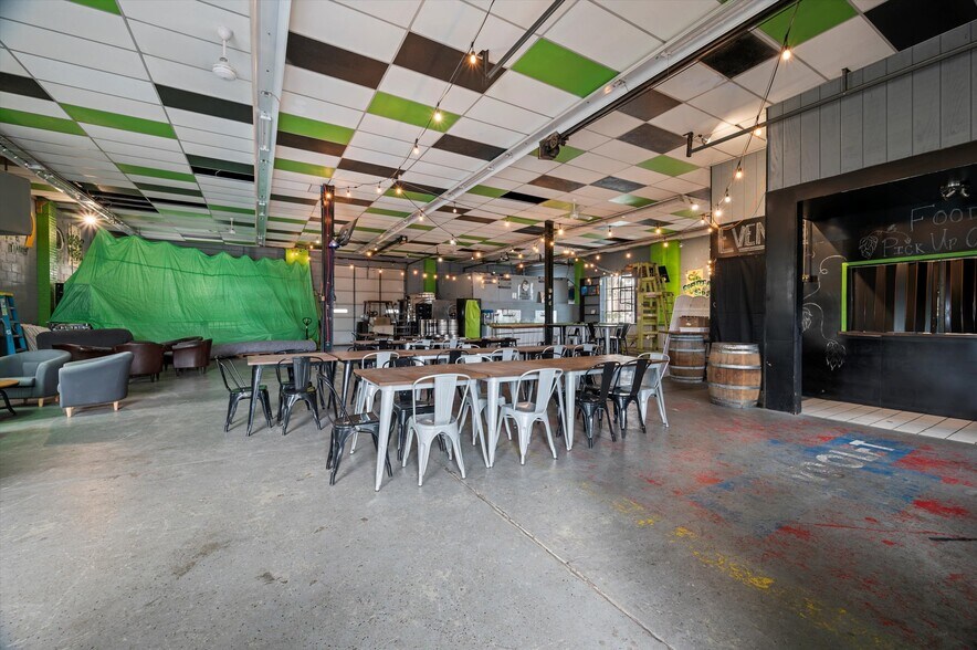 More Photos Of 138 S Market St, New Wilmington Storefront For Sale