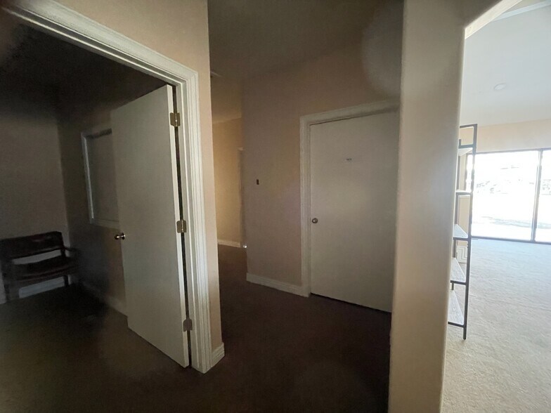 More Photos Of 413 Washington Blvd, Ogden Storefront Retail Office For Lease