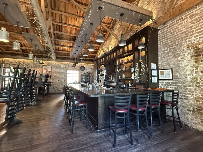 More Photos Of 5 Cumberland St, Charleston Restaurant For Sale