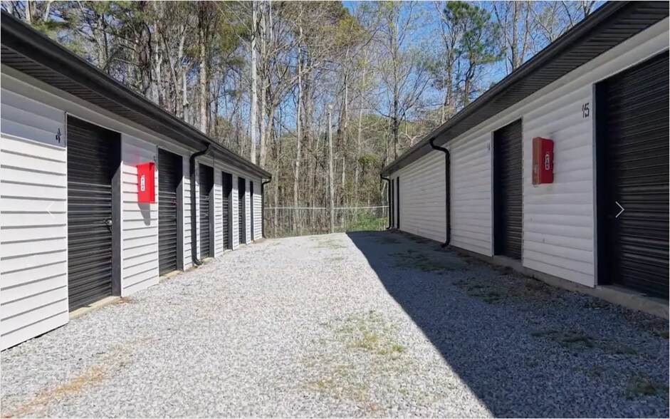 More Photos Of 9582 Heart of Dixie hwy, Arab Self Storage For Sale