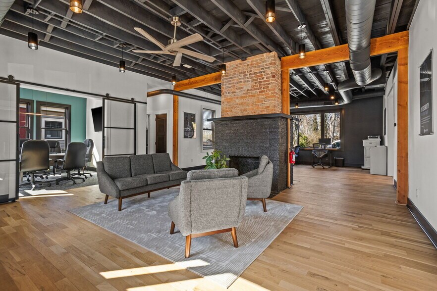 More Photos Of 204 Mills Ave, Greenville Office For Sale