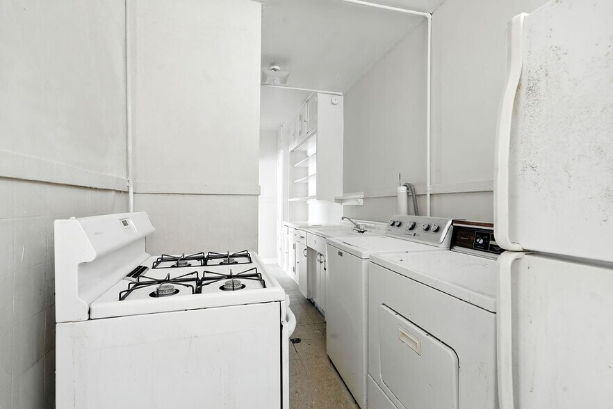 More Photos Of 1781 Peabody Ave, Memphis Apartments For Sale