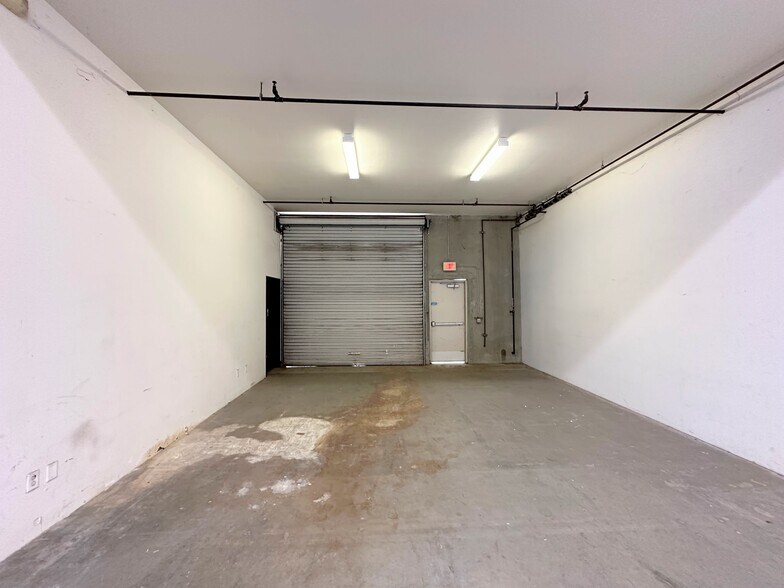 More Photos Of 5021 Tyler Ave, Temple City Manufacturing For Lease