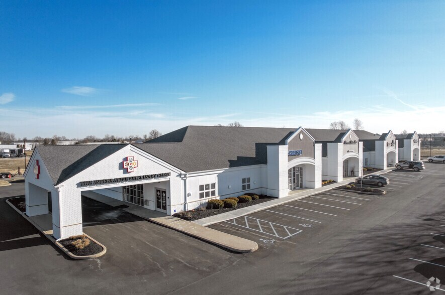 More Photos Of 508 E State Road 32, Westfield Medical For Lease