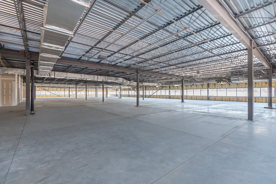 More Photos Of 95 Billerica Ave, North Billerica Light Manufacturing For Lease