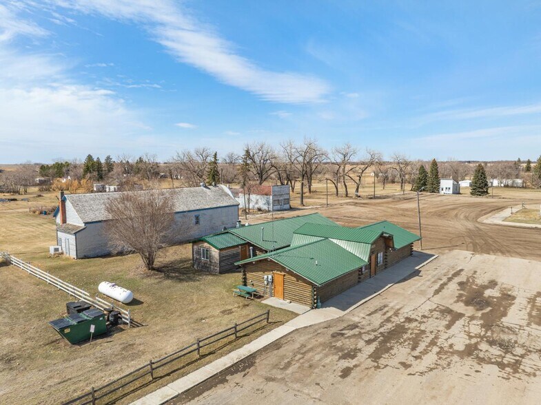 More Photos Of 213 Main St, Antler Restaurant For Sale