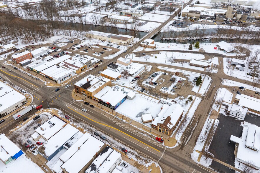 More Photos Of 117 E Allegan St, Otsego General Retail For Sale