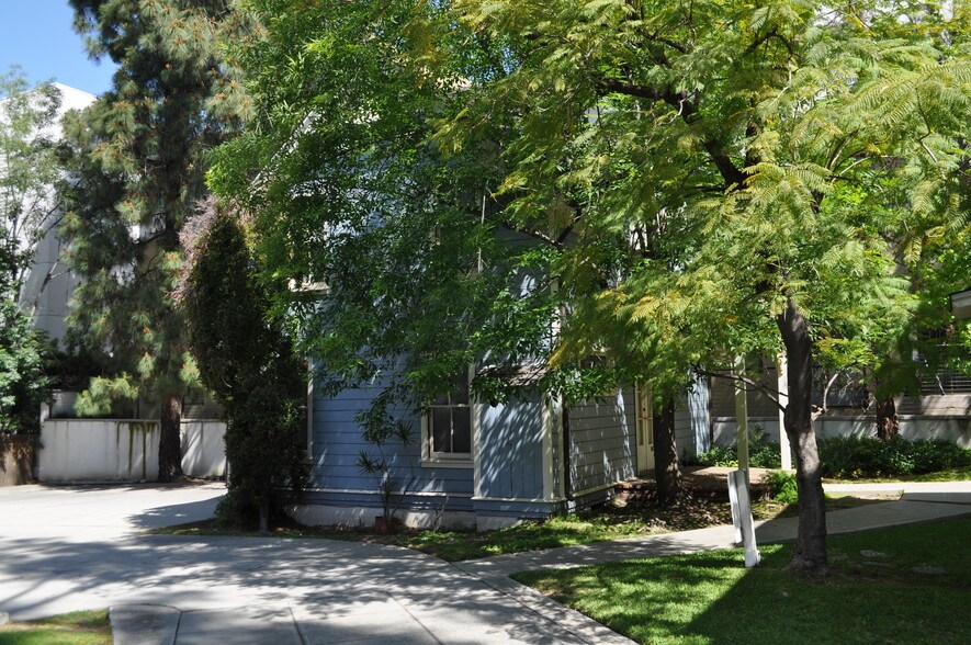 More Photos Of 253-255 S Marengo Ave, Pasadena Office For Sale