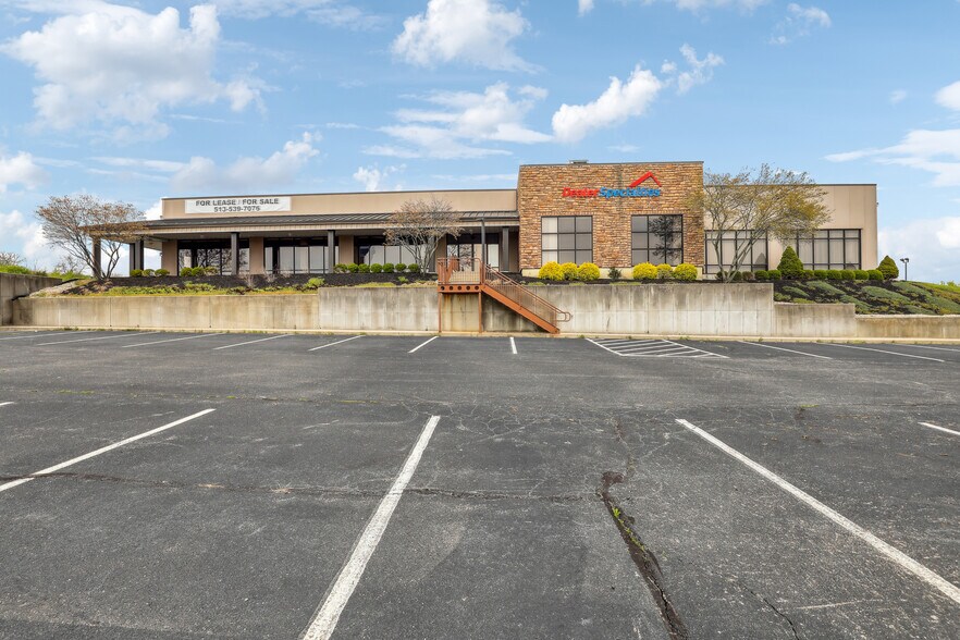 More Photos Of 60 Overbrook Dr, Monroe Flex For Sale
