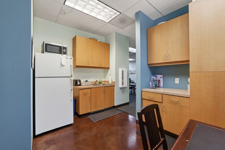 More Photos Of 2354 Maritime Dr, Elk Grove Office For Sale