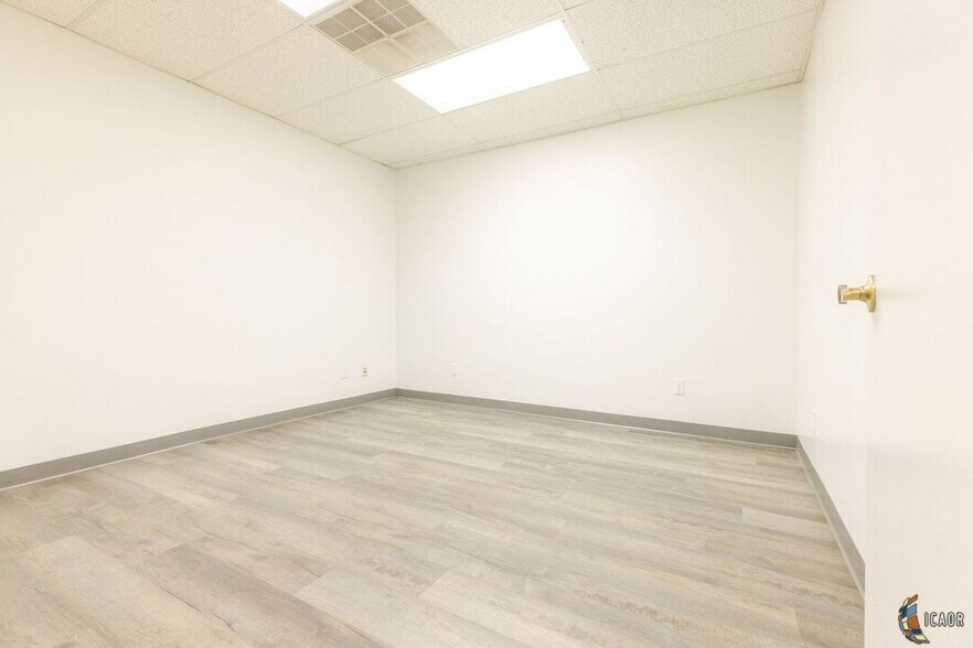 More Photos Of 765 Broadway Ave, El Centro Medical For Sale