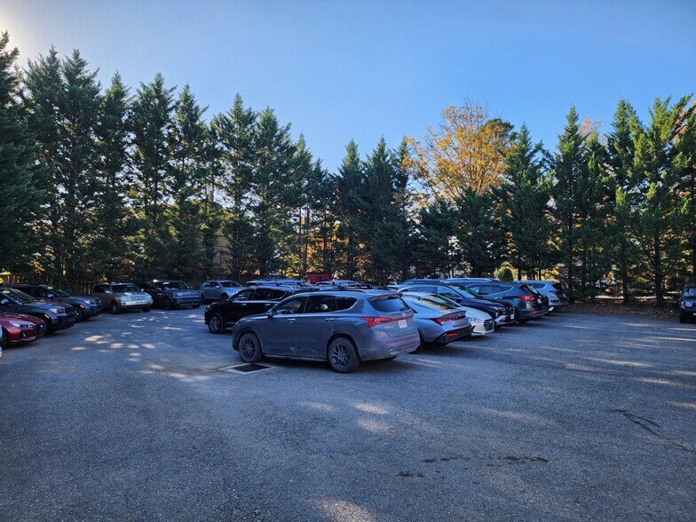 More Photos Of 2934 Valley Ave, Winchester Auto Dealership For Lease