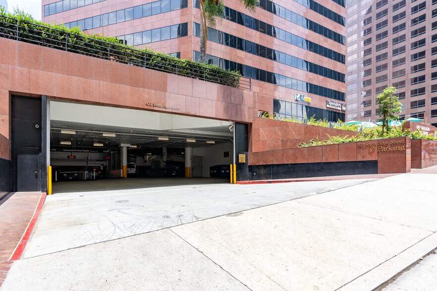 More Photos Of 400 S Hope St, Los Angeles Office For Lease