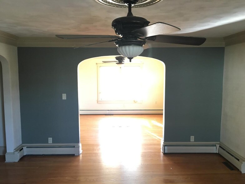 More Photos Of 1931 S Dupont Hwy, Dover Office Residential For Lease