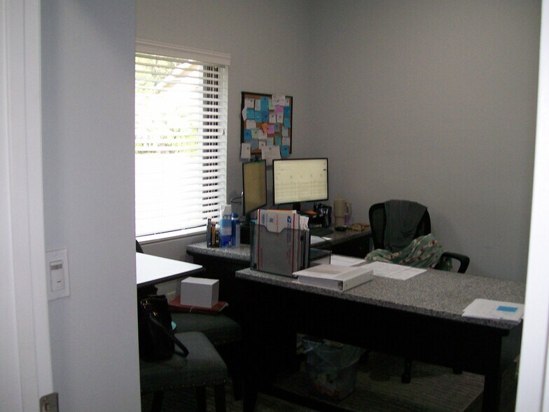 More Photos Of 337 N Fern Creek Ave, Orlando Office For Sale