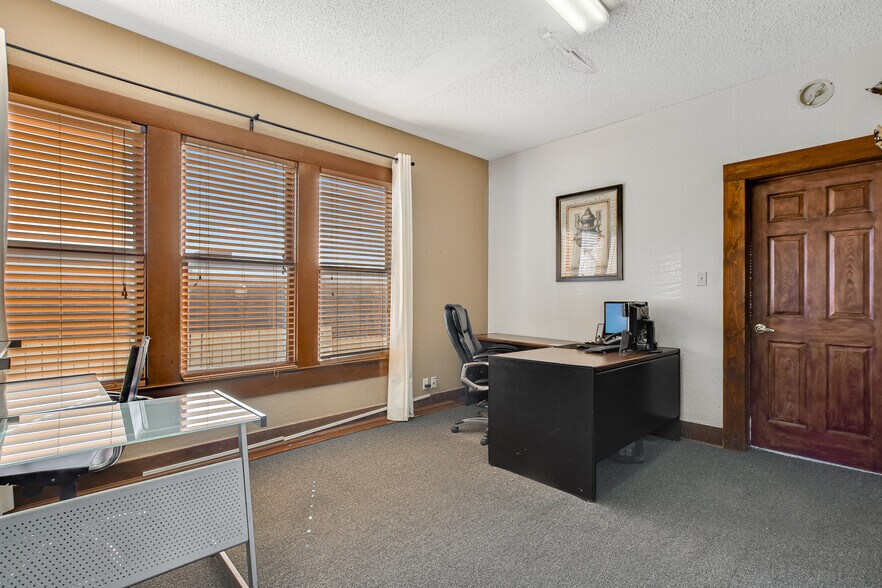 More Photos Of 1007 E 7th St, Austin Storefront Retail Office For Lease