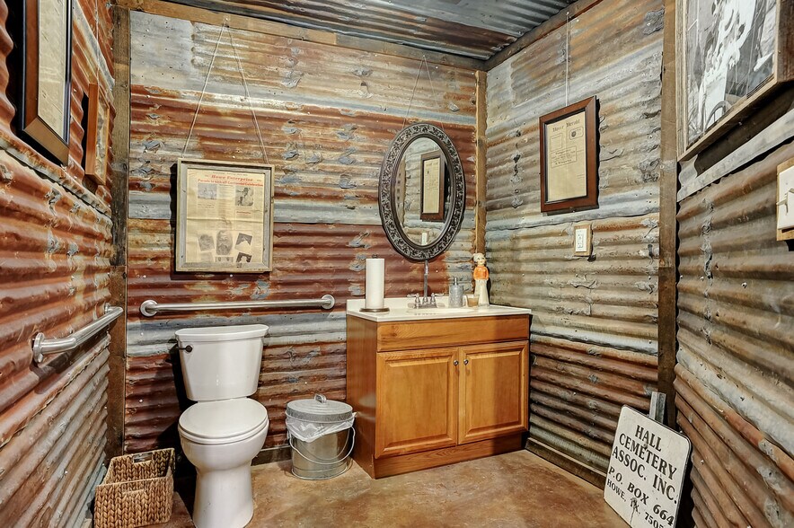 More Photos Of 101 Haning, Howe Storefront For Sale