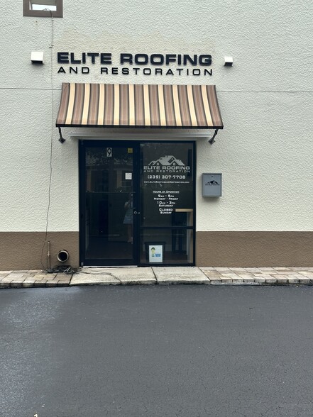 More Photos Of 25091 Bernwood Dr, Bonita Springs Showroom For Sale