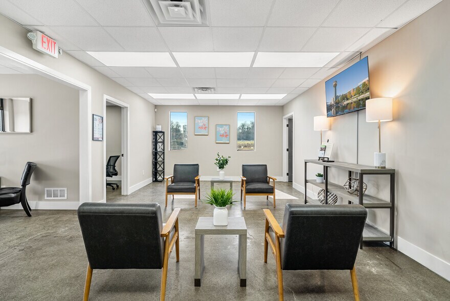 More Photos Of 1505 Hollywood Rd, Knoxville Loft Creative Space For Lease