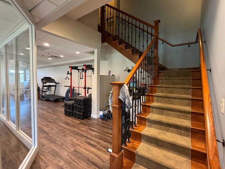 More Photos Of 15915 S Crystal Creek Dr, Homer Glen Office Residential For Sale