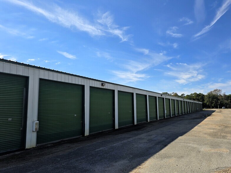 More Photos Of 12371 Cude Cemetery Rd, Willis General Retail For Sale