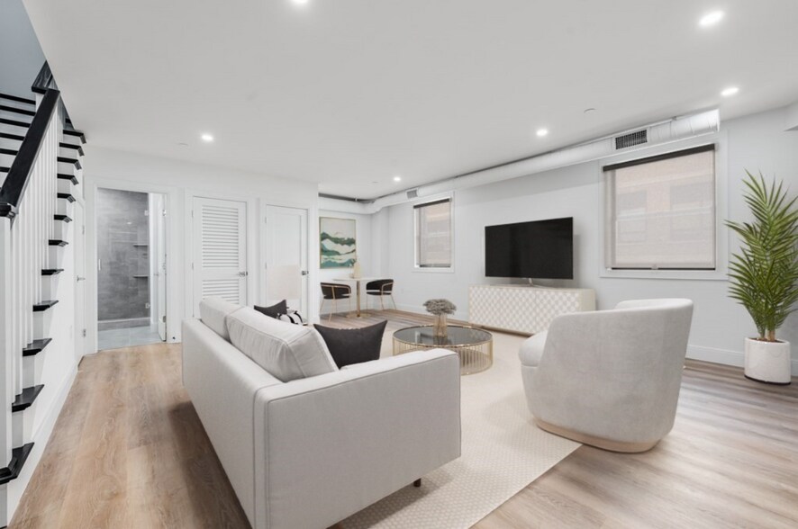 More Photos Of 536 Broadway, Everett Apartments For Sale