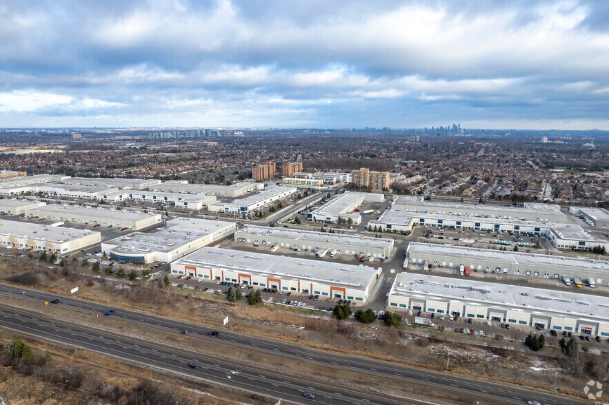 More Photos Of 3620A Laird Rd, Mississauga Warehouse For Lease