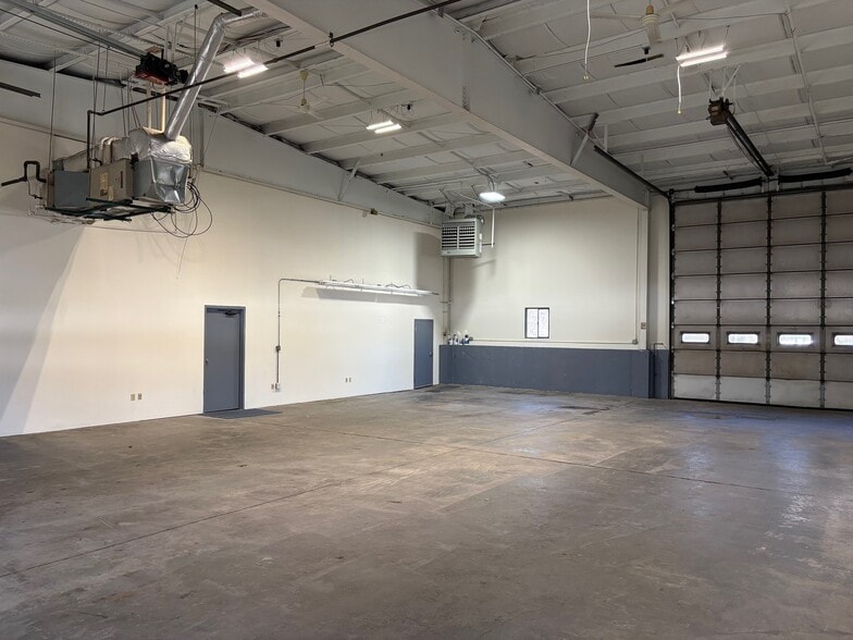 More Photos Of 86 Elm St, Hopkinton Flex For Lease