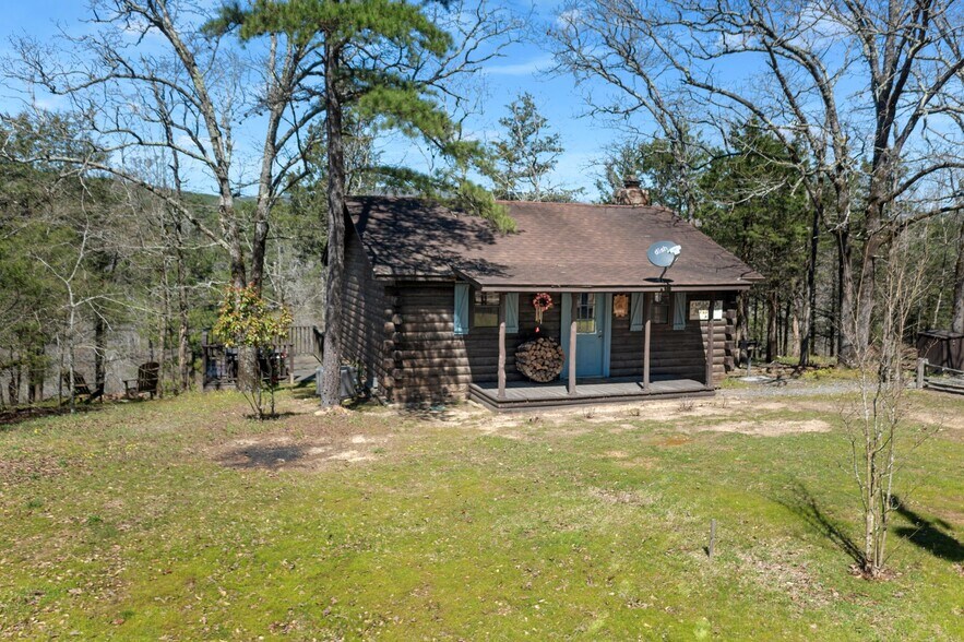 More Photos Of 68438 Eagle Creek Dr, Smithville Hotel For Sale