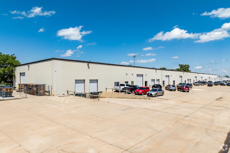 More Photos Of 4817 N 56th St, Lincoln Manufacturing For Lease