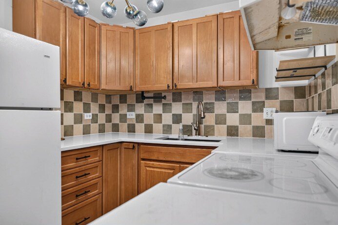 More Photos Of 450 Perrie Dr, Elk Grove Village Apartments For Sale