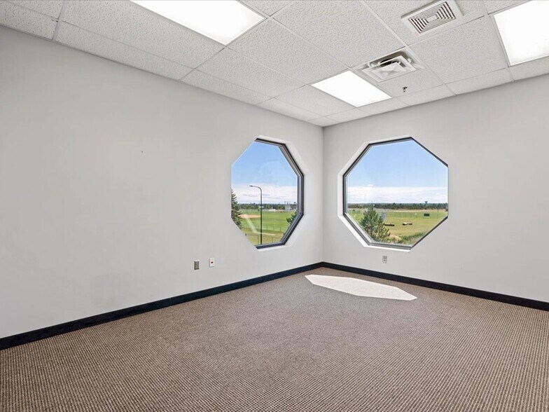 More Photos Of 2301 Johanneson Dr NW, Bemidji Light Distribution For Lease