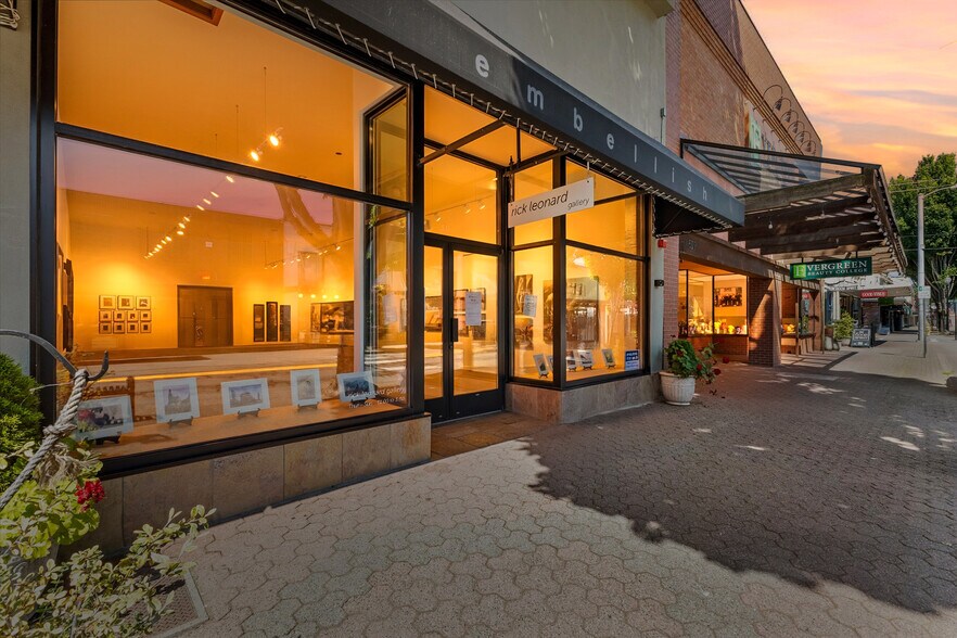 More Photos Of 511 S 1st St, Mount Vernon General Retail For Sale
