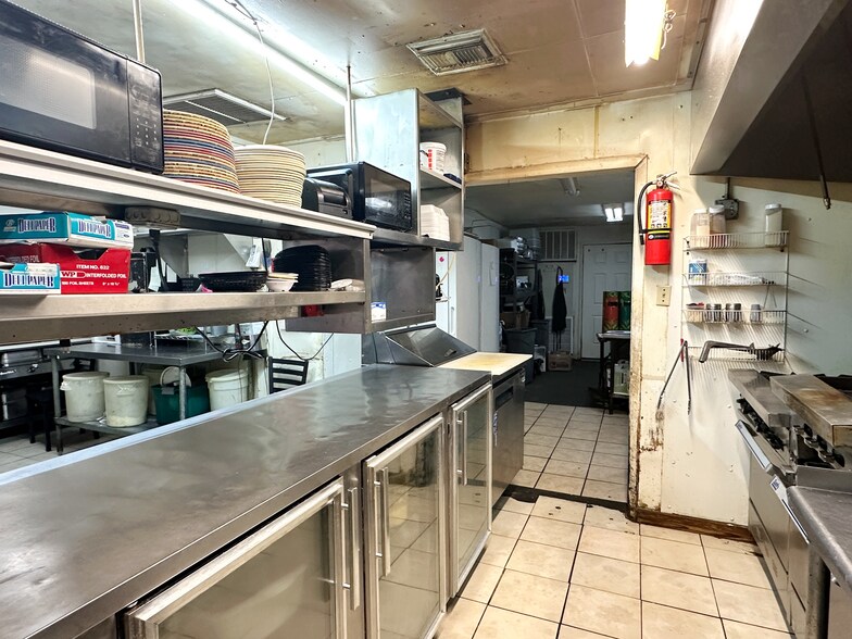 More Photos Of 2989 Hwy 21, Atmore Restaurant For Sale