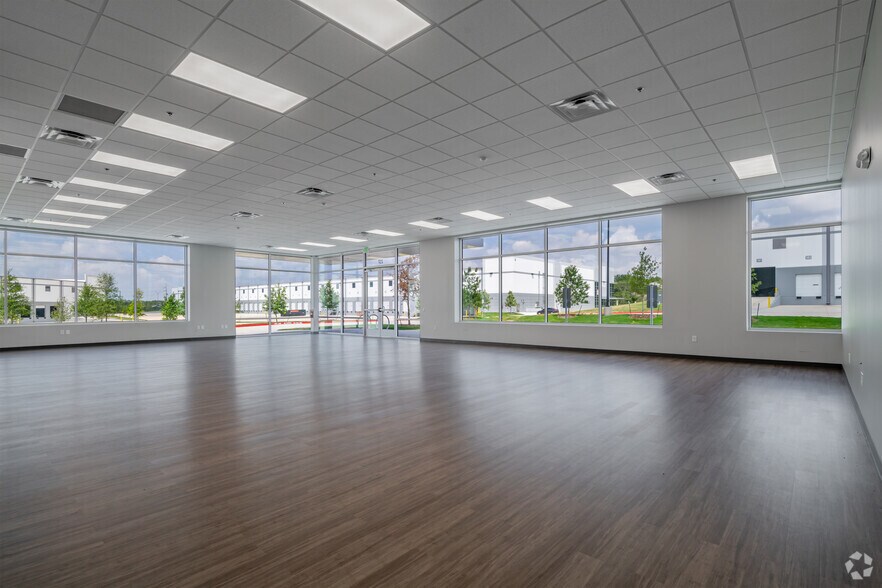 More Photos Of West Avenue and Wurzbach Parkway, San Antonio Unknown For Lease