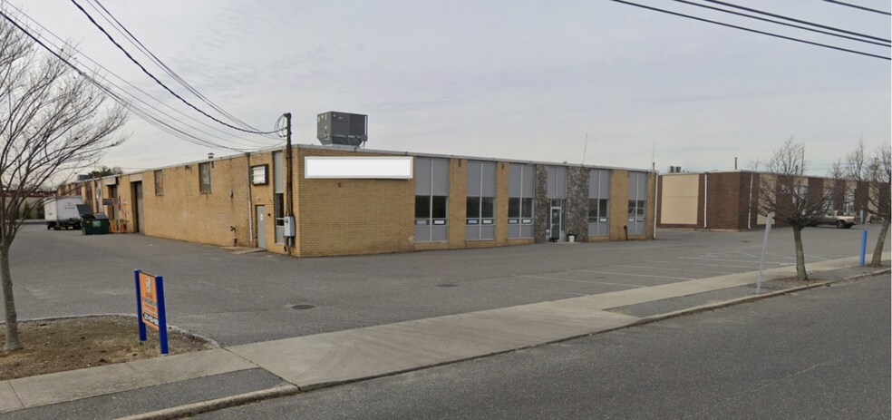 Primary Photo Of 36 Grand Blvd, Brentwood Industrial For Sale