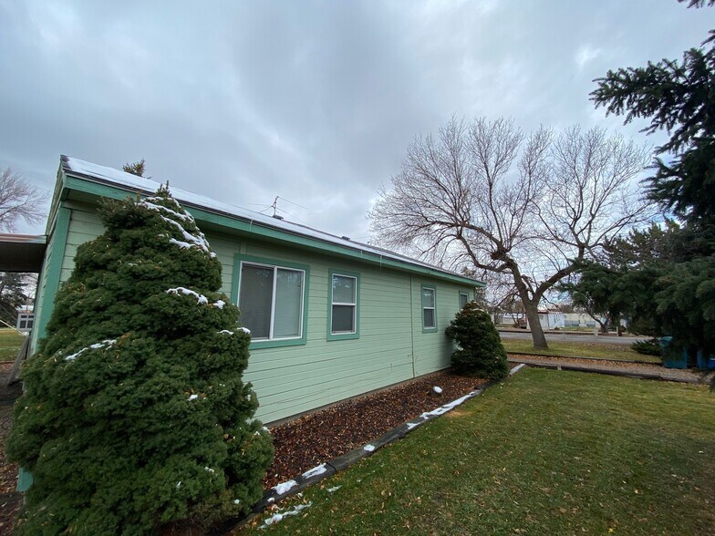 Primary Photo Of 910 E 9th N, Mountain Home Apartments For Sale