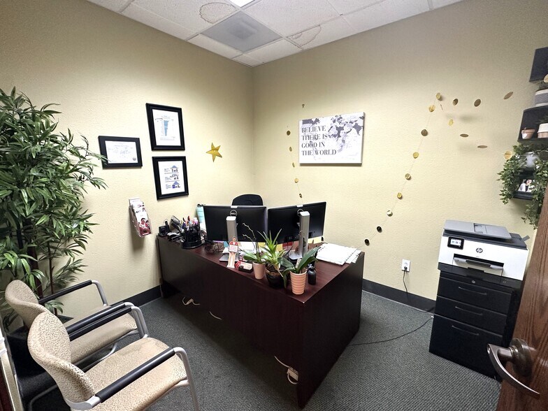 More Photos Of 1486 W 11th St, Tracy Medical For Lease