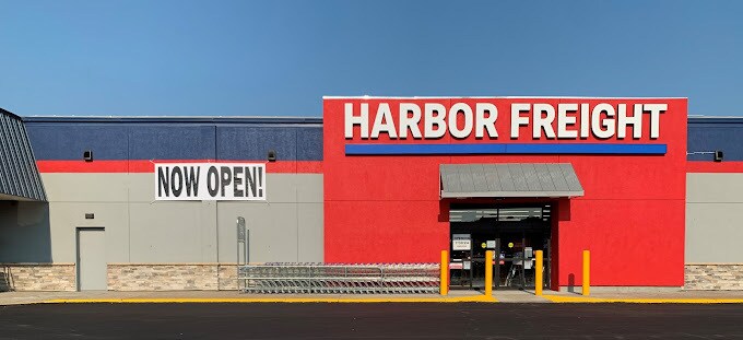 More Photos Of 2007 Broadway Ave, Yankton Unknown For Lease