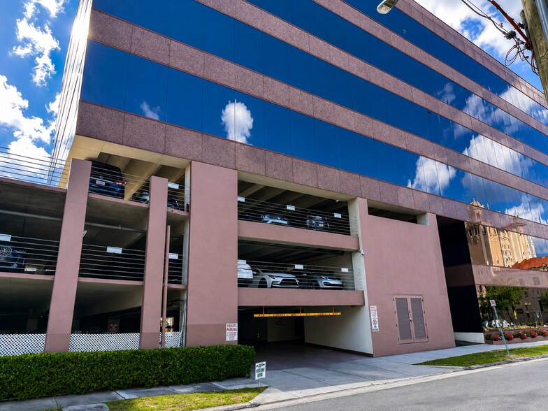 More Photos Of 2033 Main St, Sarasota Office For Lease