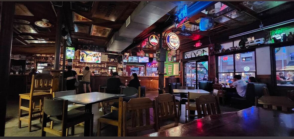 More Photos Of 1211 W Hickory St, Denton Bar For Lease