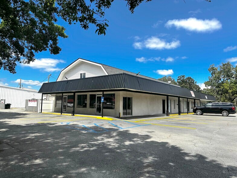 Primary Photo Of 1116 Montgomery Cross Rd, Savannah Freestanding For Lease