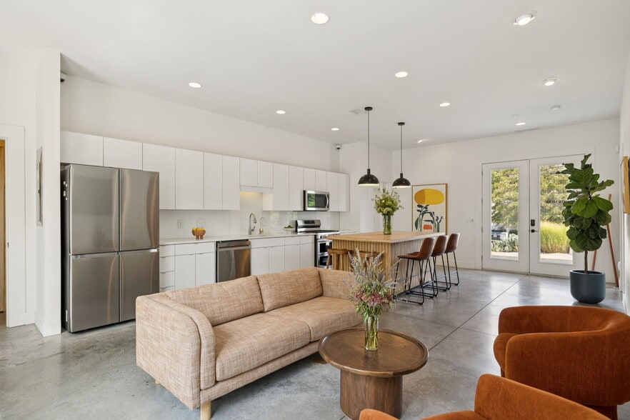 More Photos Of 2517 White Ave, Nashville Office Residential For Sale